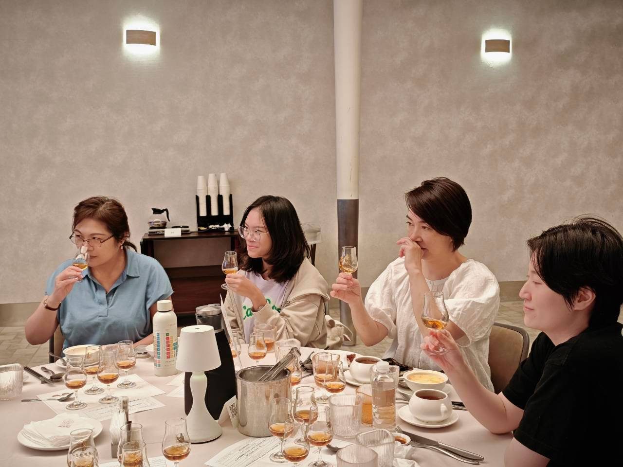 第一季【夏】夏季居家簡易威士忌調酒及食物搭配－LINE_ALBUM_20260812第1281次例會-第一季 夏夏季居家簡易威士忌調酒及食物搭配_260812_13.jpg